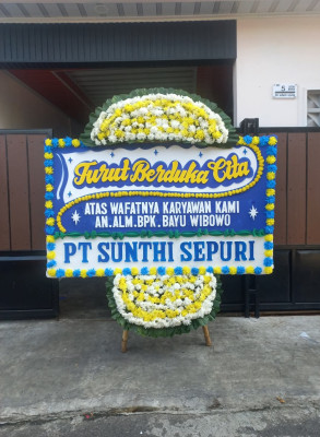 Papan Bunga Duka di Pulau Dullah Selatan