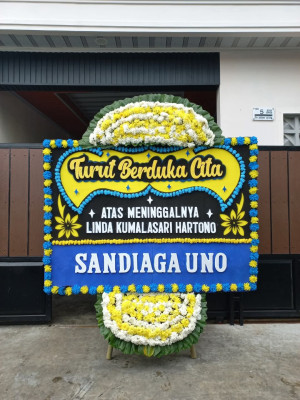 Papan Bunga Duka di Pulau Dullah Selatan