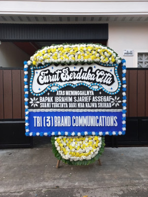 Papan Bunga Duka di Pulau Dullah Selatan